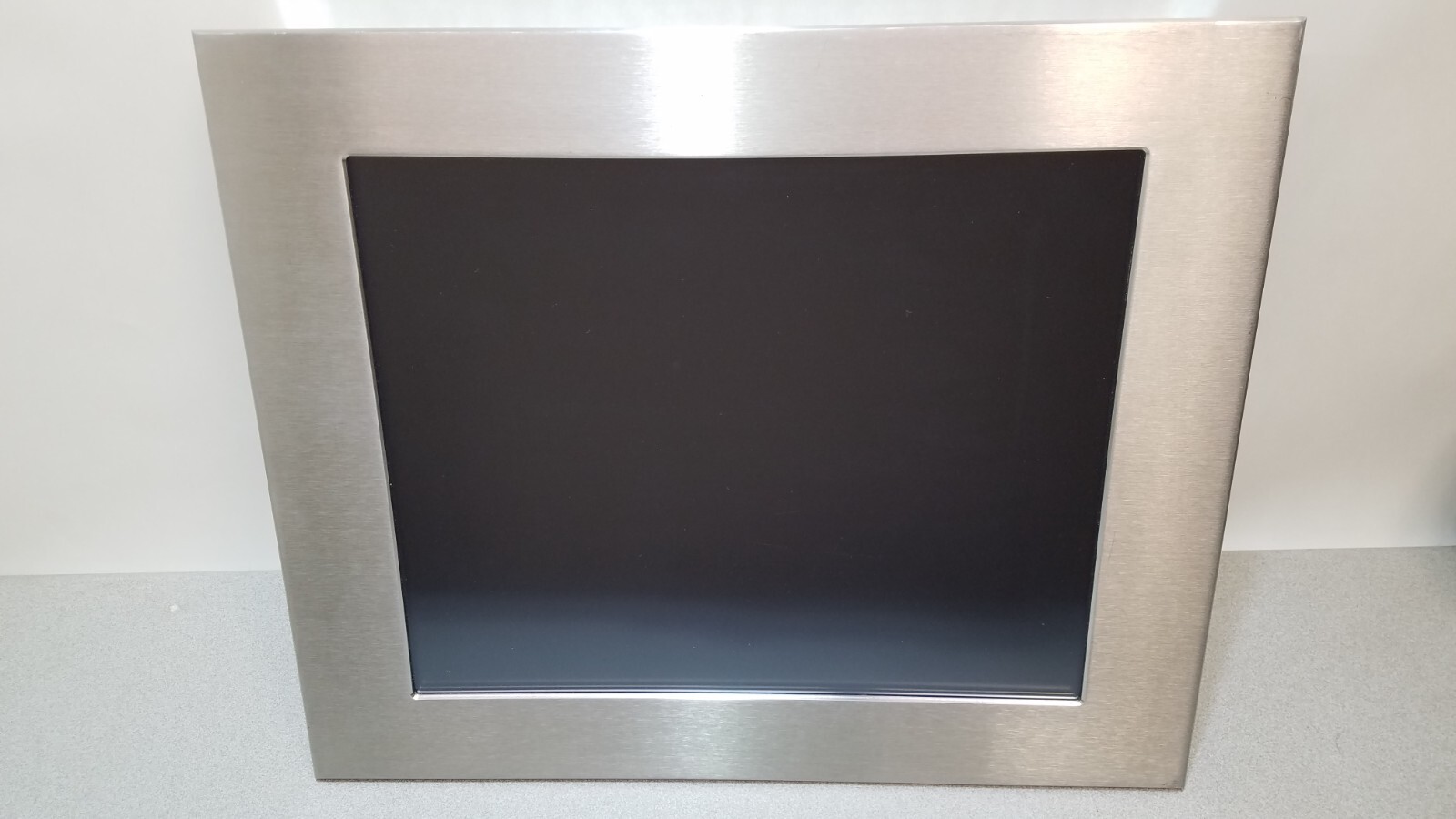 MSC Tuttlingen 18″ Industrial Touchscreen LCD Display Terminal-T HMI Panel