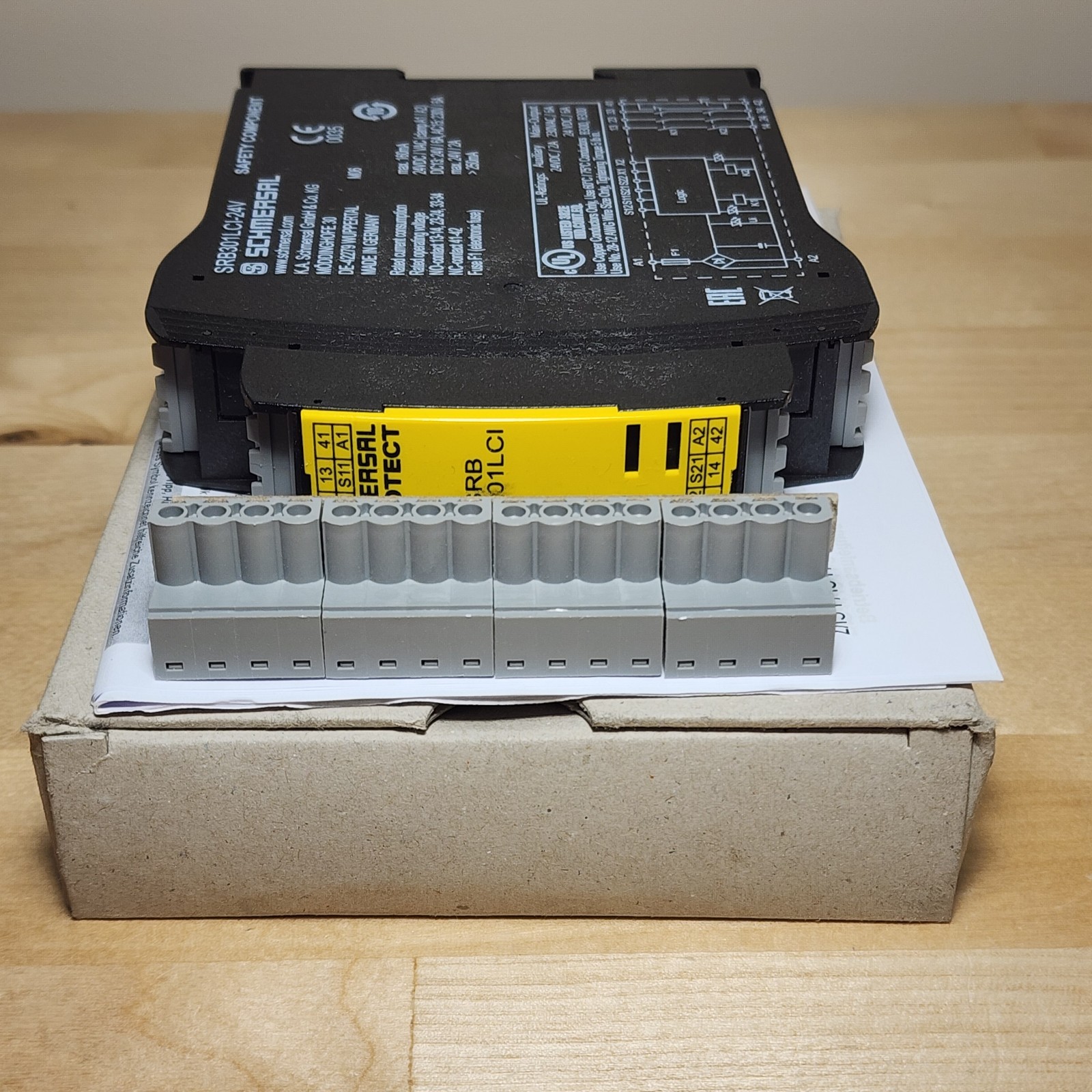 Schmersal SRB301LCI 101176968 Safety Relay 24V AC/DC