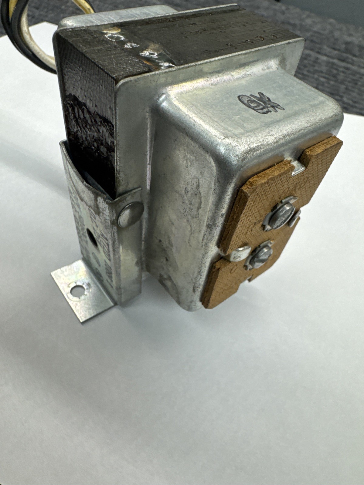 Honeywell AT72D 1089 110/120V 60Hz 24V AC Junction Box Mount Transformer Control