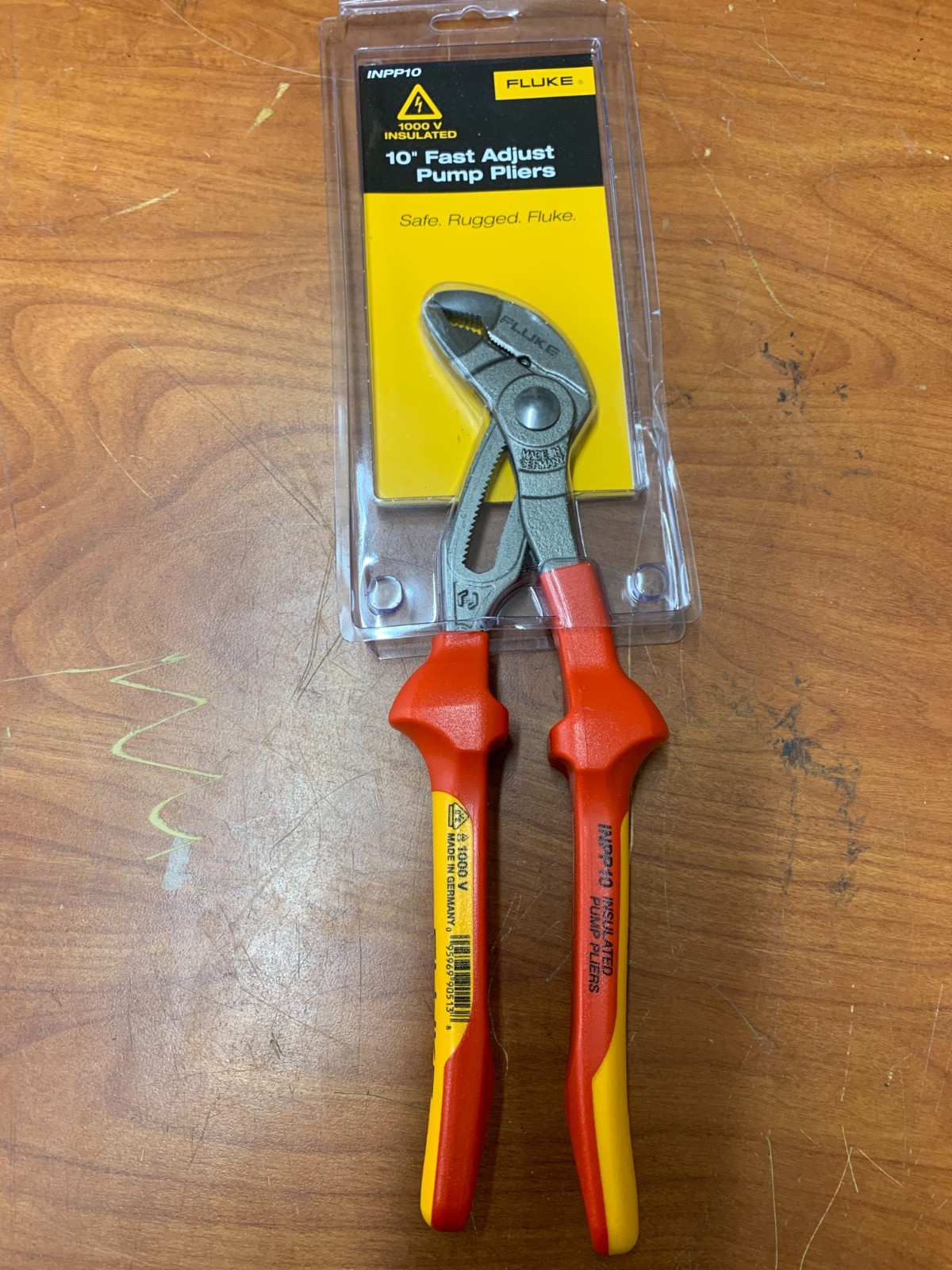 Fluke Inpp10 10 In V-Jaw Pump Pliers 10″, Serrated