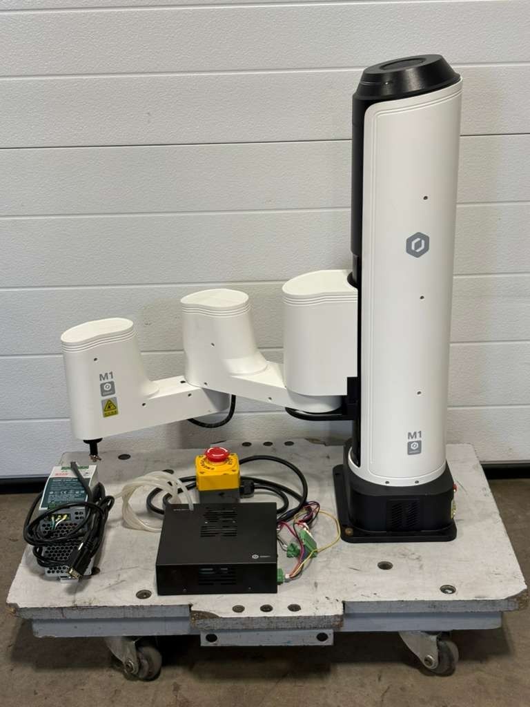 DOBOT M1 Pro Industrial Robotic Arm DT-DB-4R015-00I w/ Mean Well SDR-240-48