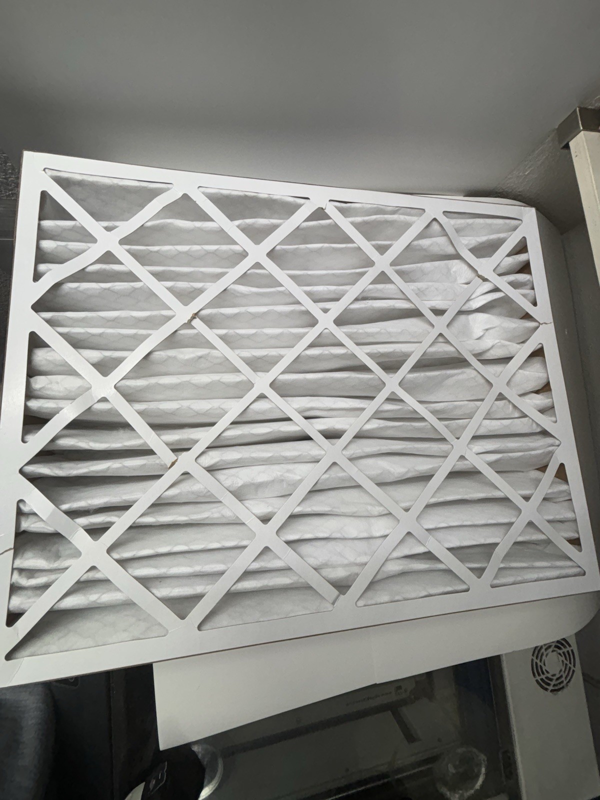 20x25x4 MERV 13 AC Air Filters 6 PACK. Slight Damage Does Not Affect Usability