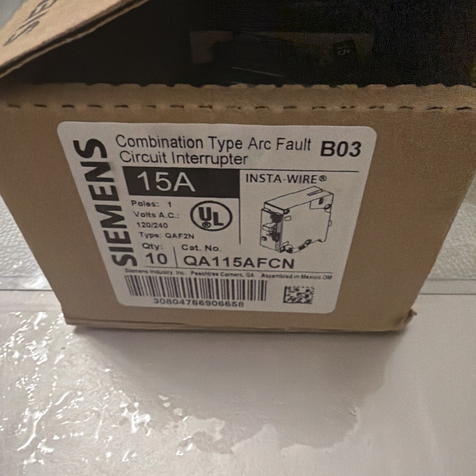 (13) Siemens QA115AFCN 15A 1-Pole Plug-On Neutral Circuit Breaker / new in box
