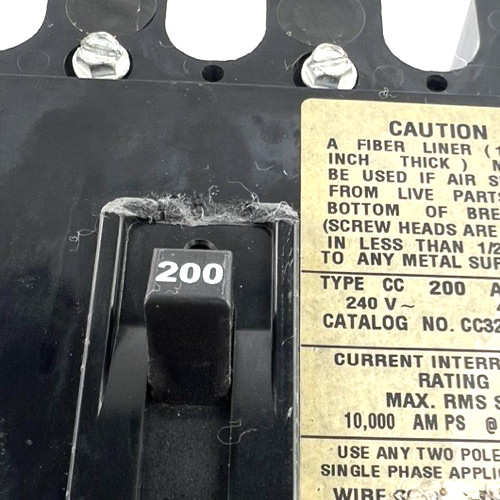 Eaton CC3200 200 Amp 3 Pole Circuit Breaker 240V Type CC 200A 3P Bolt On — CHIP