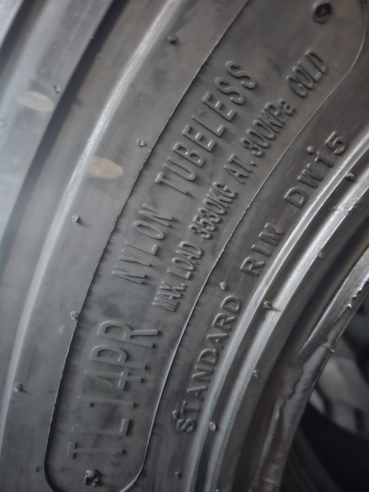 17.5-25 20 PLY E3/L3 LOADER TIRES (1 TIRE) 17.5×25 ROAD CREW TIRES