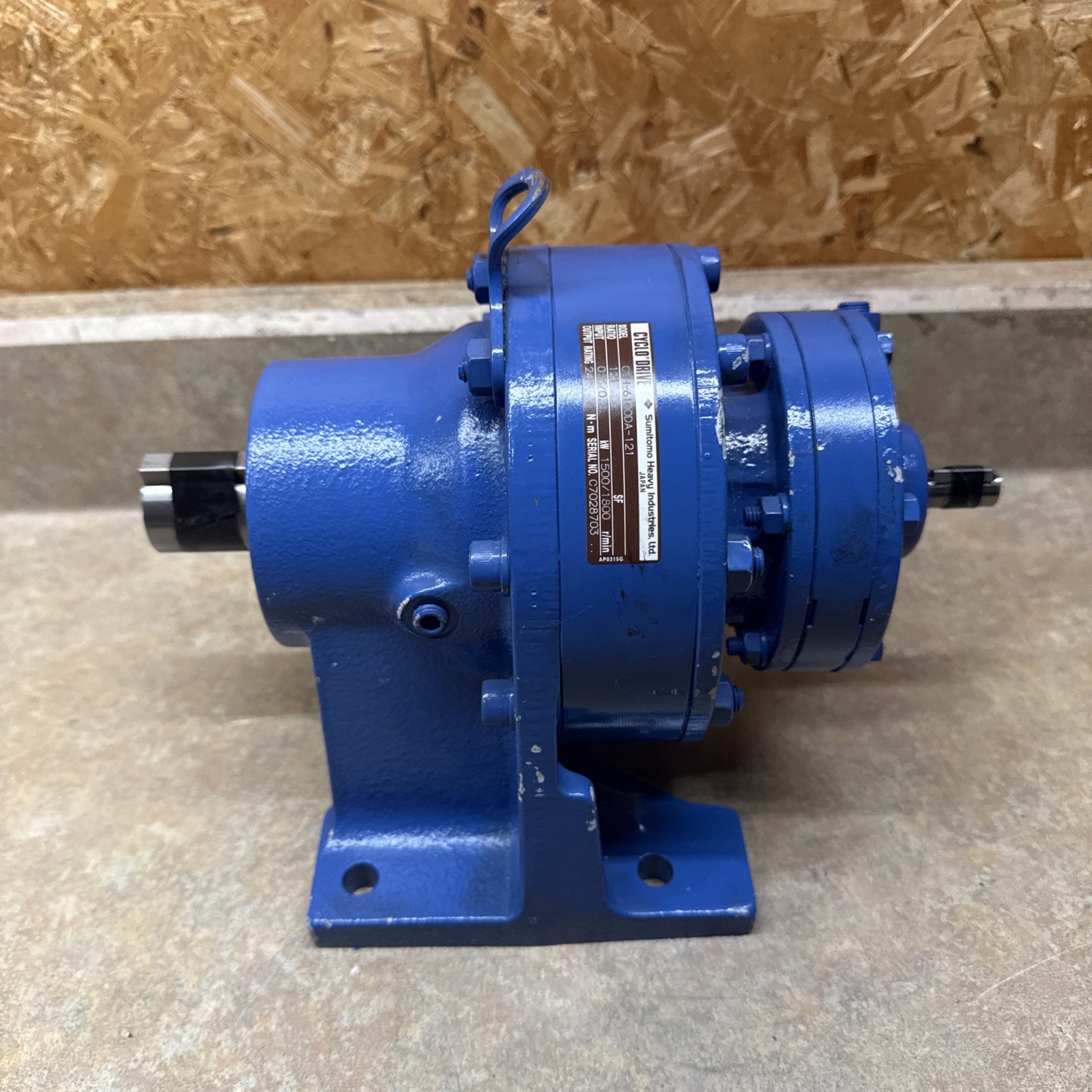 Cyclo drive sumitomo CNH-6100DA-121, 121 Ratio, Input .3/.4 kW, 1500/1800 r/min