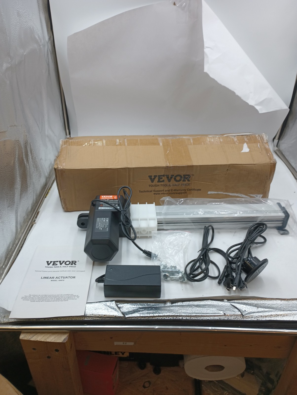 VEVOR LINEAR ACTUATOR OK618 REMOTE CONTROLLED 24V 1000N 330MM IP44 AC100-240V