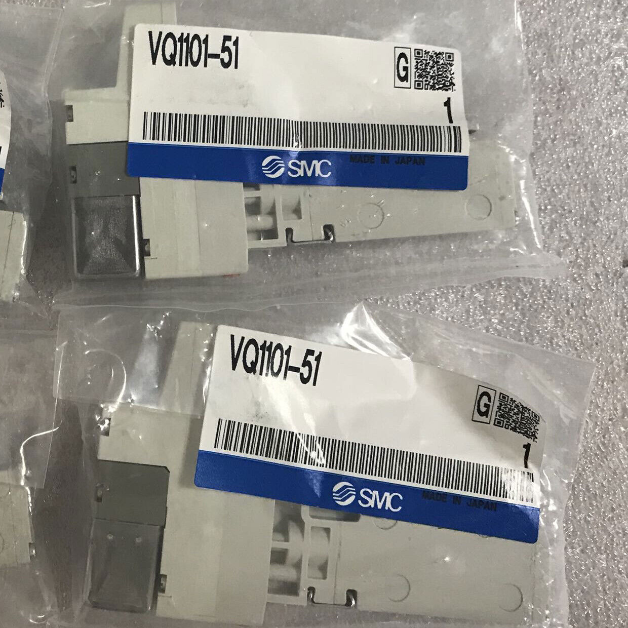 SMC VQ1101-51 Solenoid Valve One New VQ110151 Free Shipping