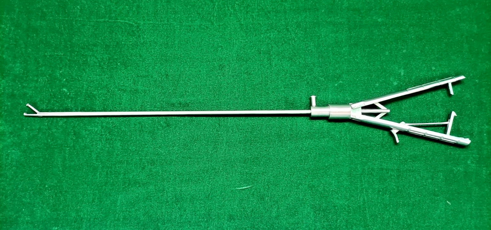 Laparoscopic V-Shape Needle Holder Toothed Jaw 5mmx330mm Reusable Instruments