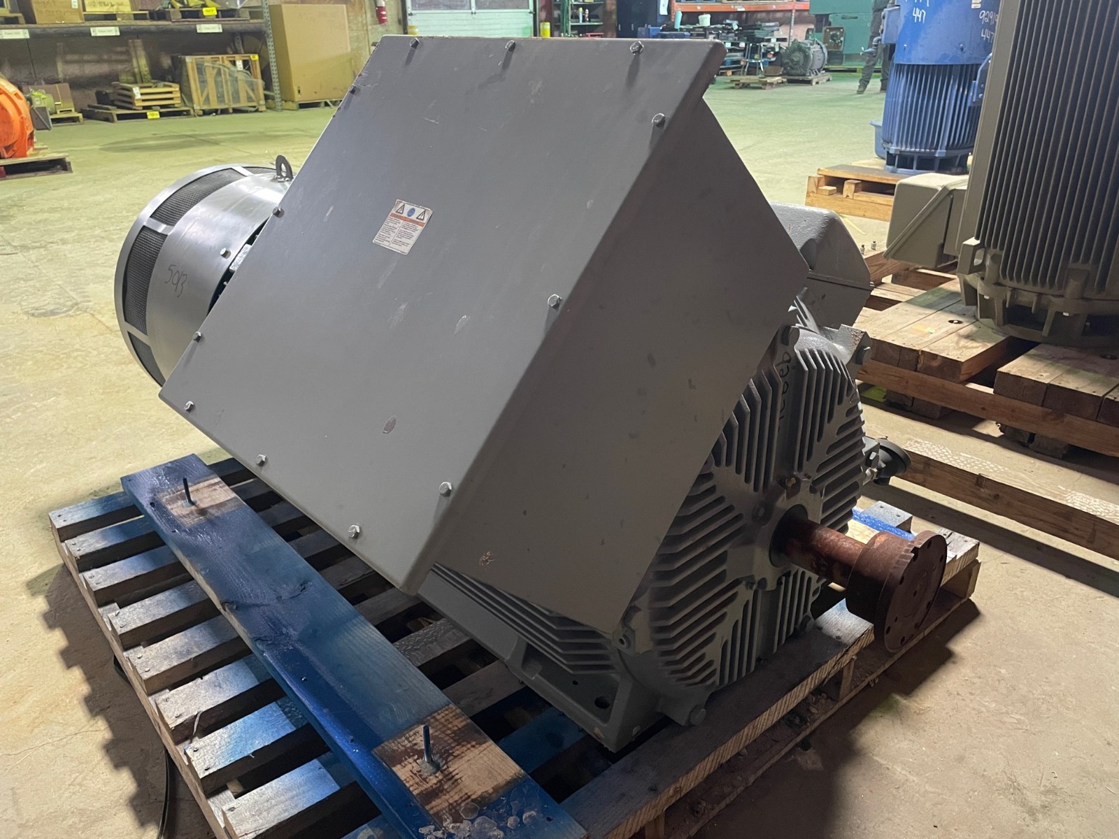 800 HP General Electric AC Electric Motor 3600 RPM Fr 5013ST TEFCBB 460 V New