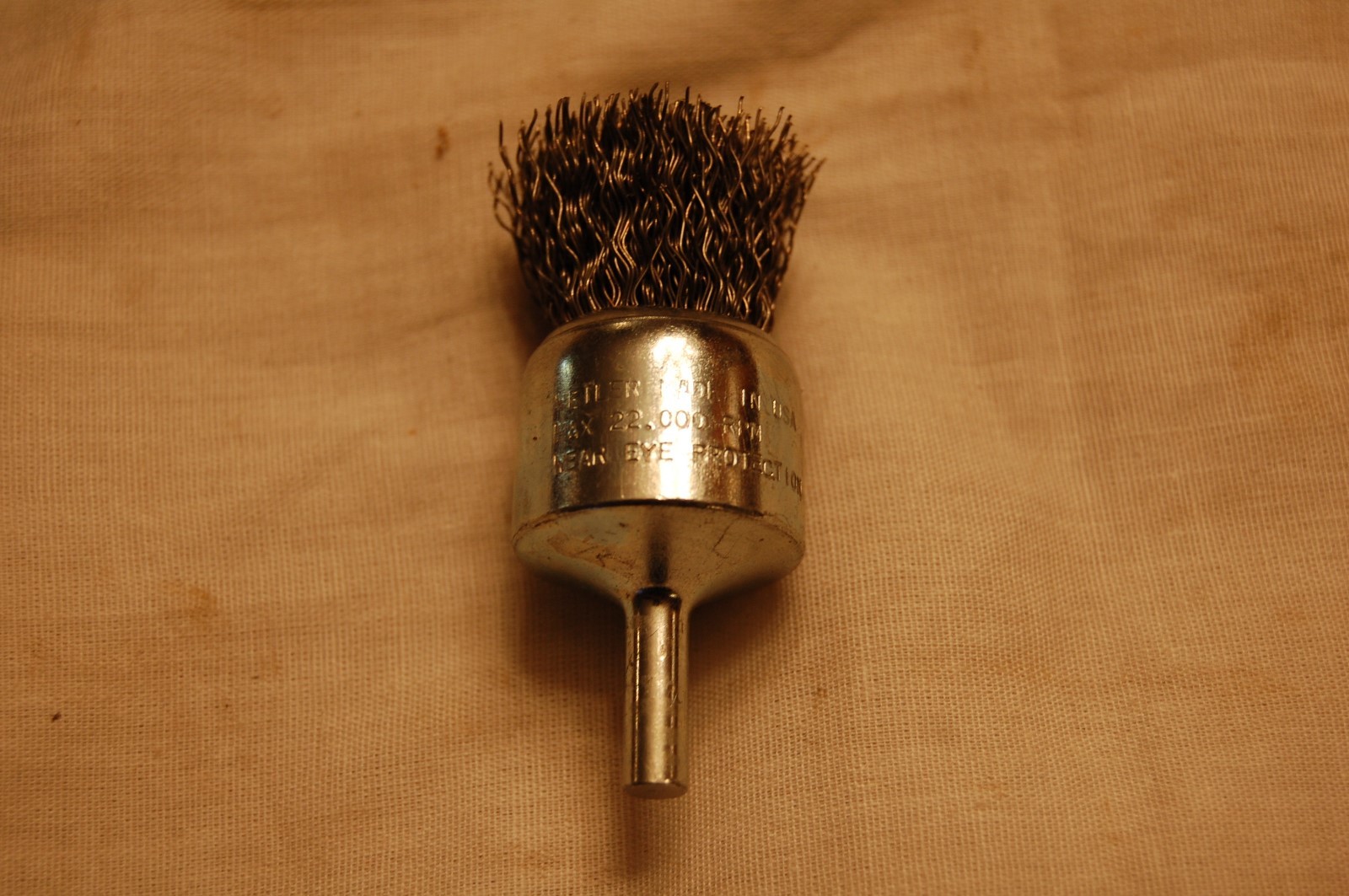 Weiler 1-1/8″ Crimped Wire Brush 1/4″ Shaft 22,000 RPM’s USA