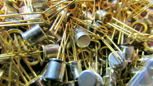 2N2222A National Semiconductor TO-18 Transistor HI-QUALITY Gold Leads 5 Pieces