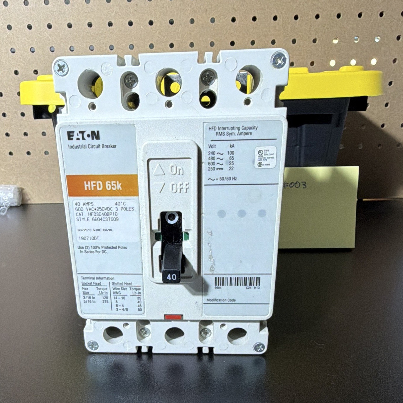 Eaton HFD 65k HFD3040BEP10 Molded Case Circuit Breaker, 3-Pole, 40A, 600V (NNB)