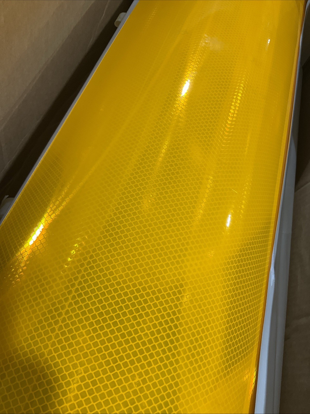 3M 3981 914.4MM X 91.4M YELLOW FILM REFLECTIVE TYPE 36IN 100YD