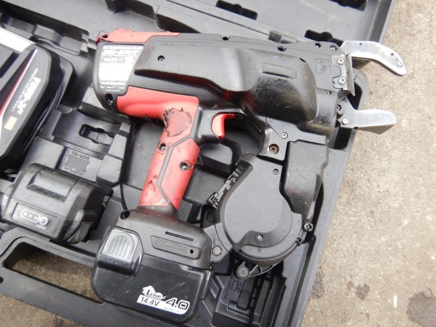 Max RB-610T-B2C Twin Tier Rebar Tying Tool 14.4V 4.0Ah Battery Set Japan 2020