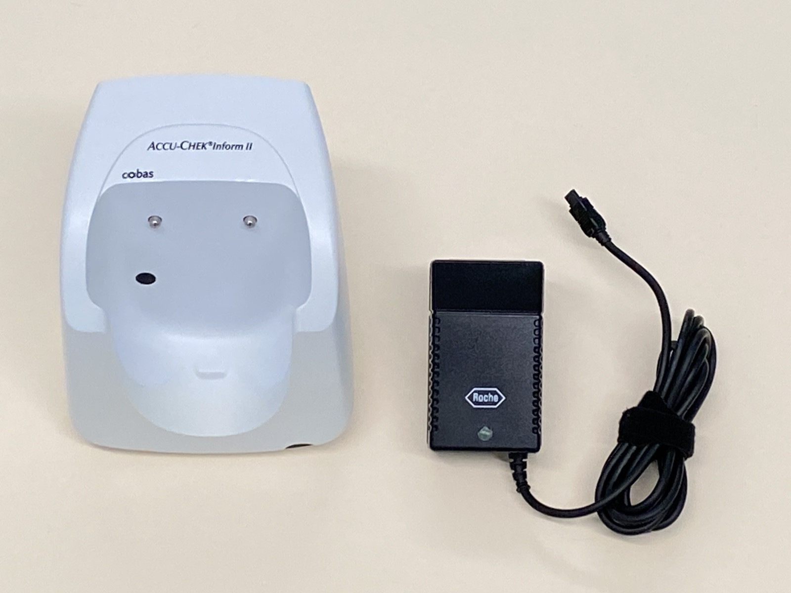 ROCHE ACCU-CHEK INFORM II BASE CHARGING UNIT WITH ORIGINAL POWER SUPPLY