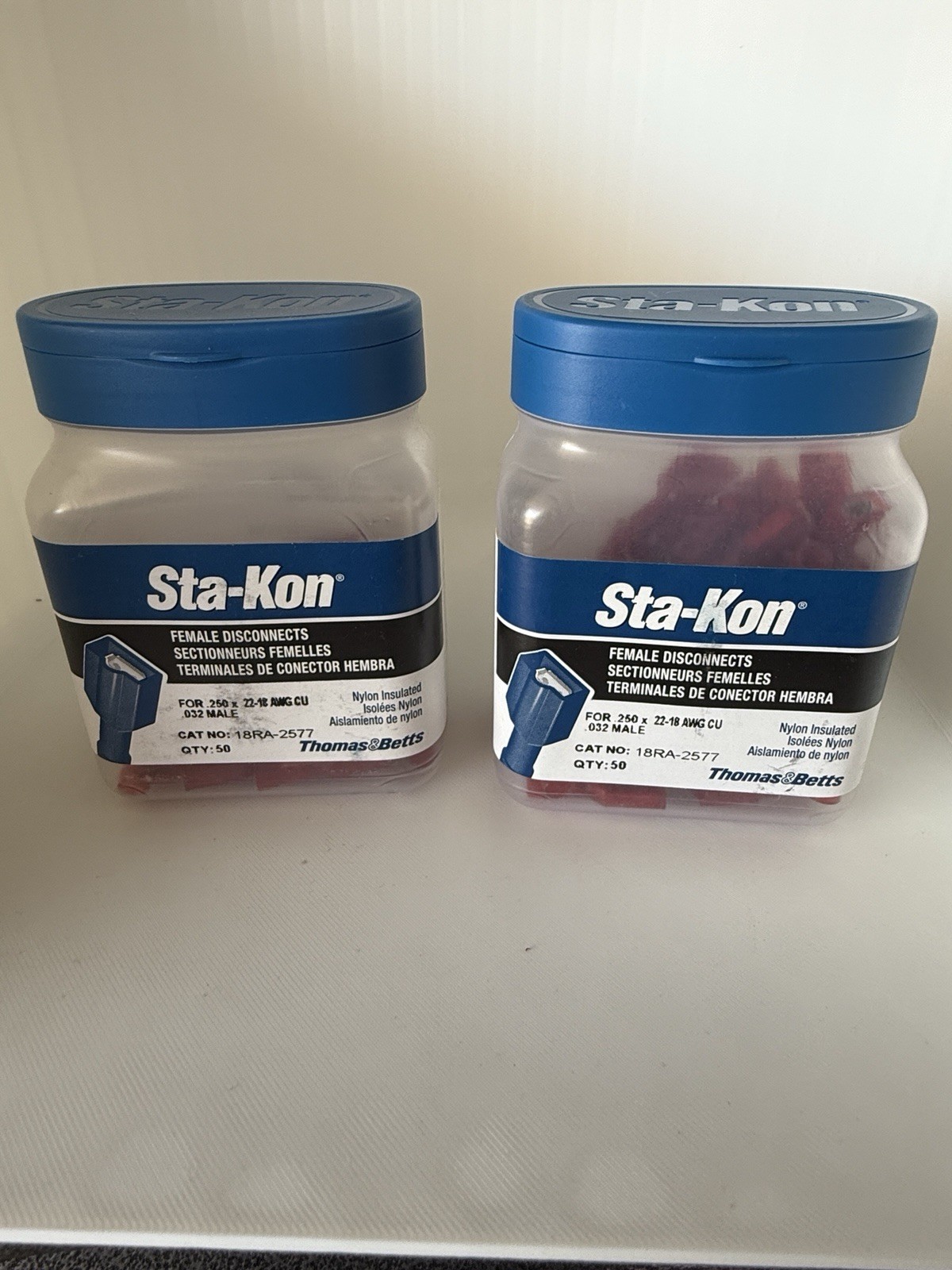 100x Sta-kon 18RA-250F Insulated Female Disconnects 22-18 AWG .25 x .032 T&B