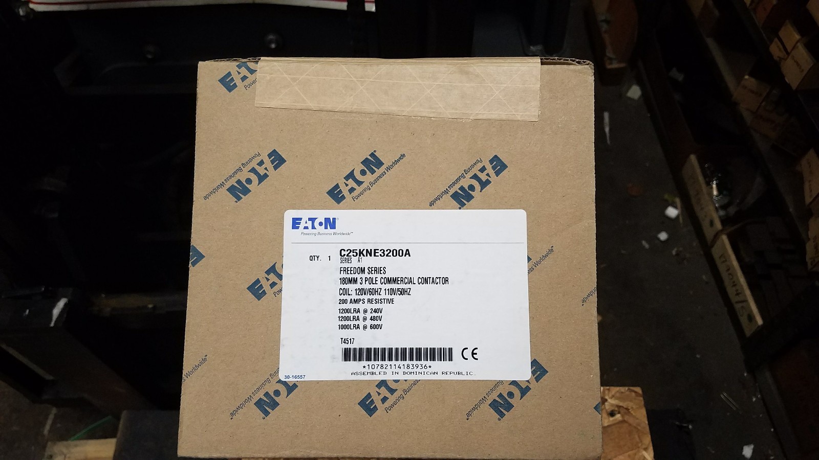CUTLER HAMMER C25KNE3200A DP CONT 200A 3P OPN 120V BRAND NEW C32K C832K C825K