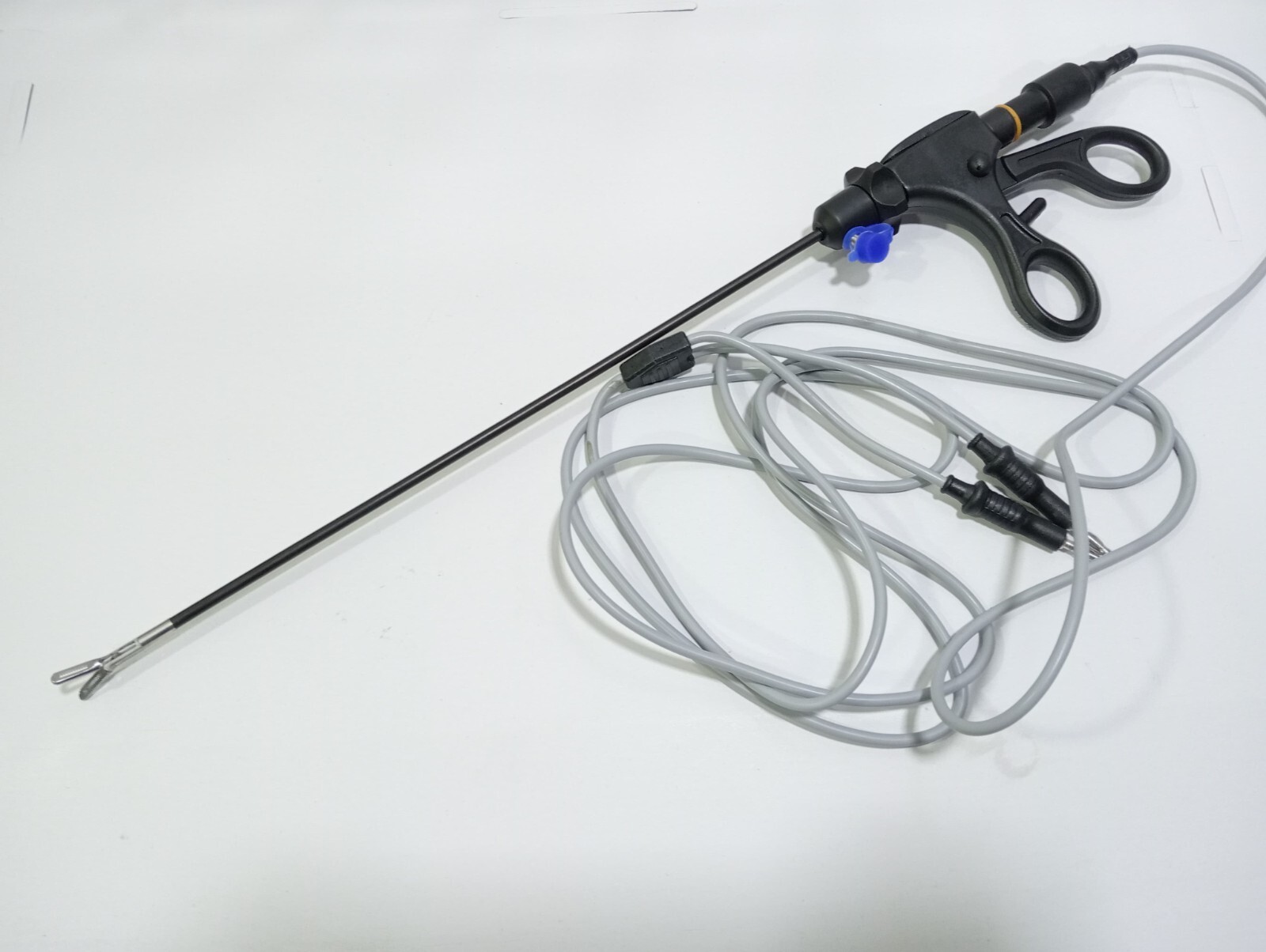 Laparoscopic Bipolar Fenestrated Grasper with Cable Instruments Set 5mm 2 Piece