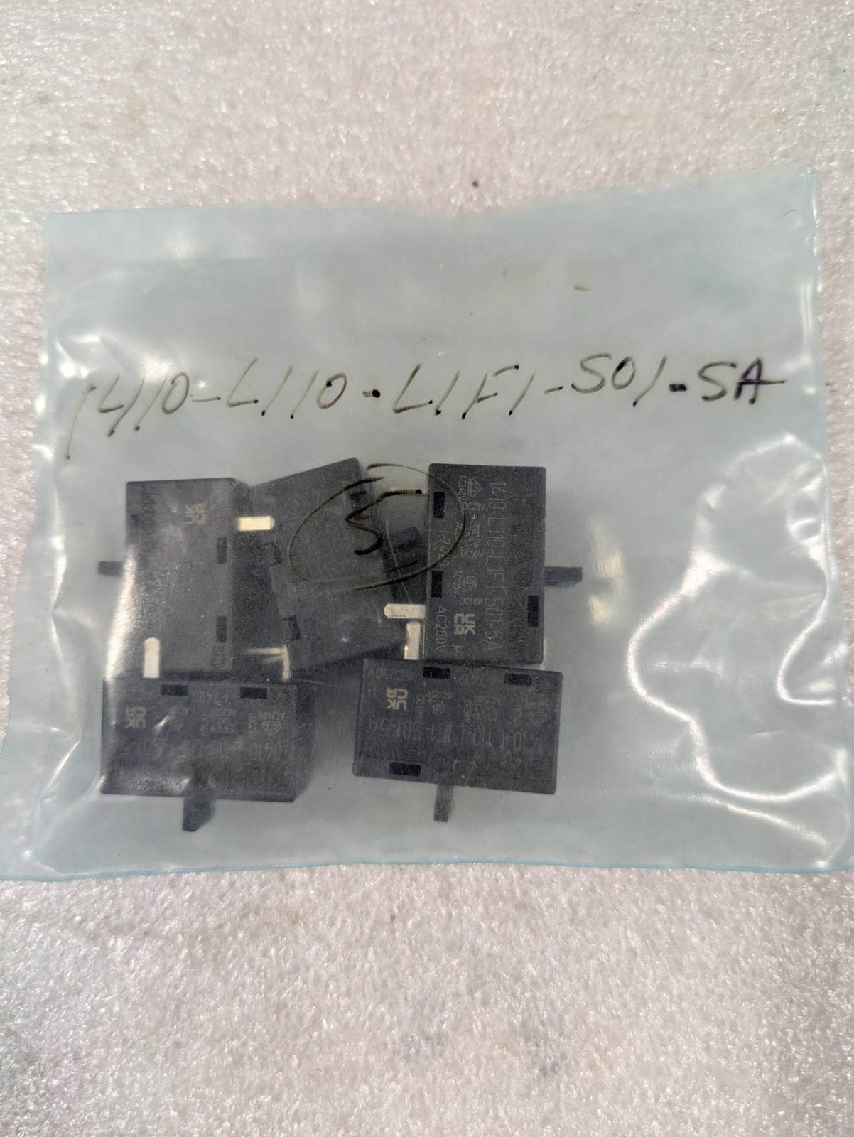 E-T-A 1410-L110-L1F1-S01-5A Circuit Breaker 5 Amp Thermal Magnetic New