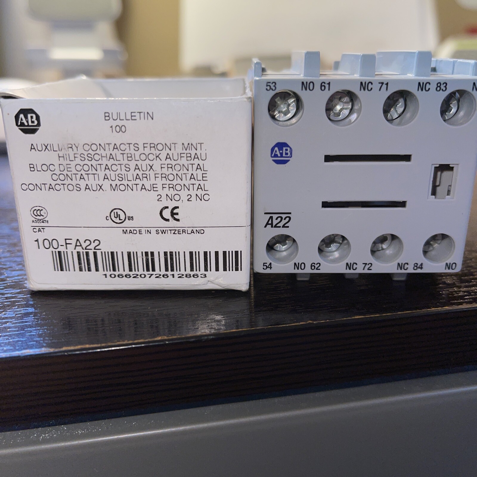 Allen Bradley 100-FA22 Front Mounting Block 2 NO and 2 NC Auxiliary Contact