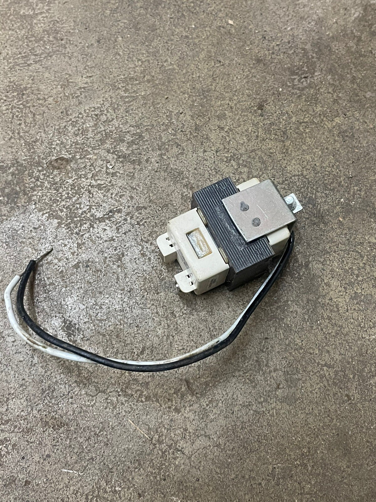 Input AC 120V 50/60HZ Output AC 24V 10VA Power Transformer AC/AC Single Phase