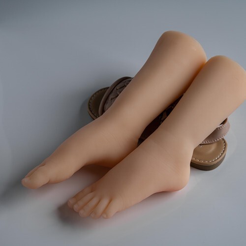 1 Pairs Top Quality Silicone Child Cute Calf Feet Mannequin Display Art Sketch