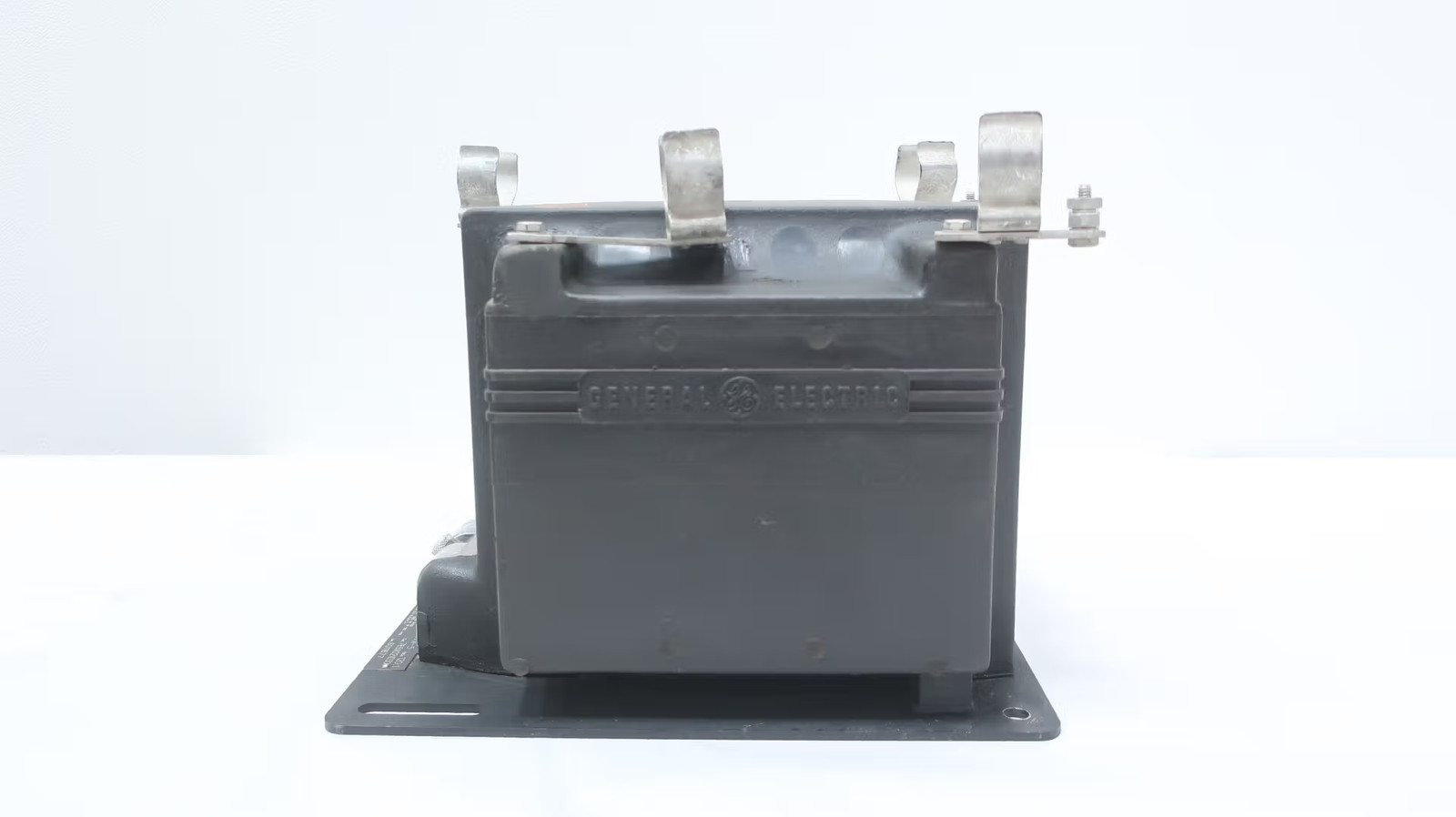 General Electric Ge JVM-5 765X021030 Voltage Transformer 14400v-ac 1500va 120:1