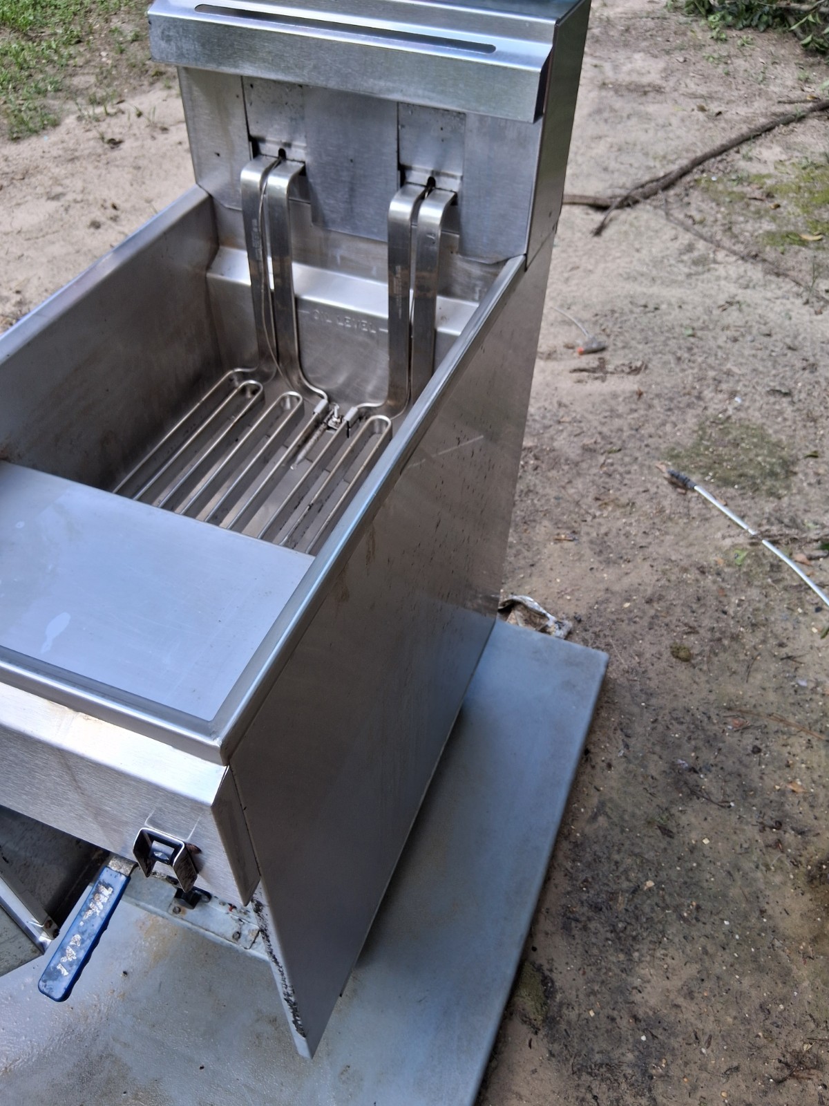 Imperial IFC-45 Floor Model Deep Fat Fryer 1 Pot Built-In Filtration 26-60lb