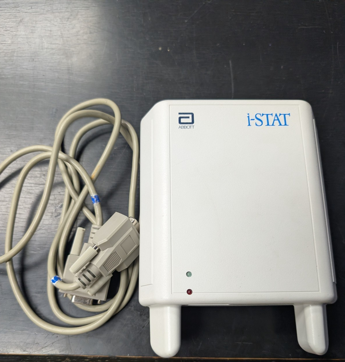 Abbott i-STAT 1 DS-300 Downloader-Serial Docking Station base unit with cable