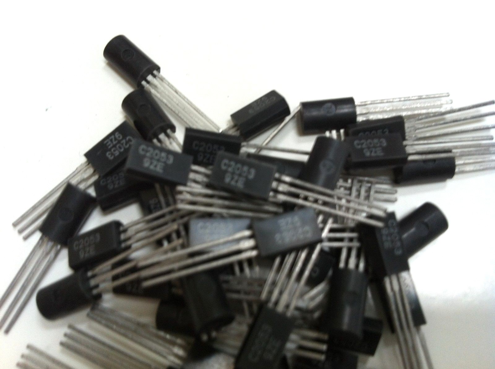 4 Pieces | 2SC2053 175 MHz 13.5V, 0.15 New Original MITSUBISHI