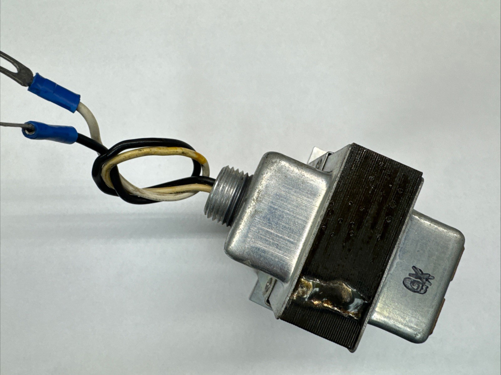 Honeywell AT72D 1089 110/120V 60Hz 24V AC Junction Box Mount Transformer Control