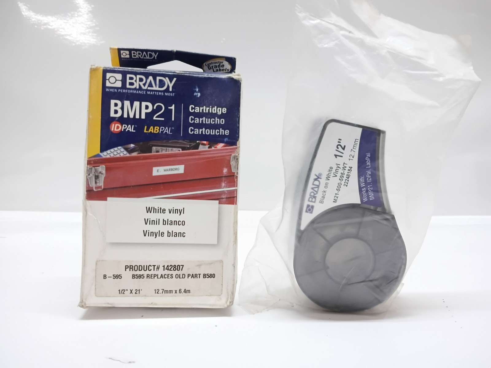 BRADY M21-500-595-WT 22248184 BLACK ON WHITE VINYL 1/2″ CARTRIDGE 12.7MM
