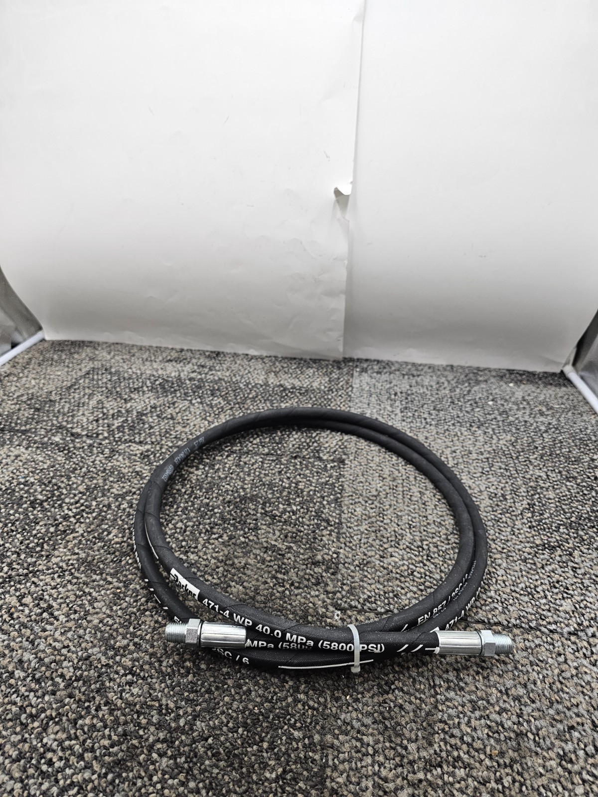 Parker 471-4 WP 40,0 MPa Hydraulic Hose 5800PSi 1/2″ 10 FT. Synthetic Rubber