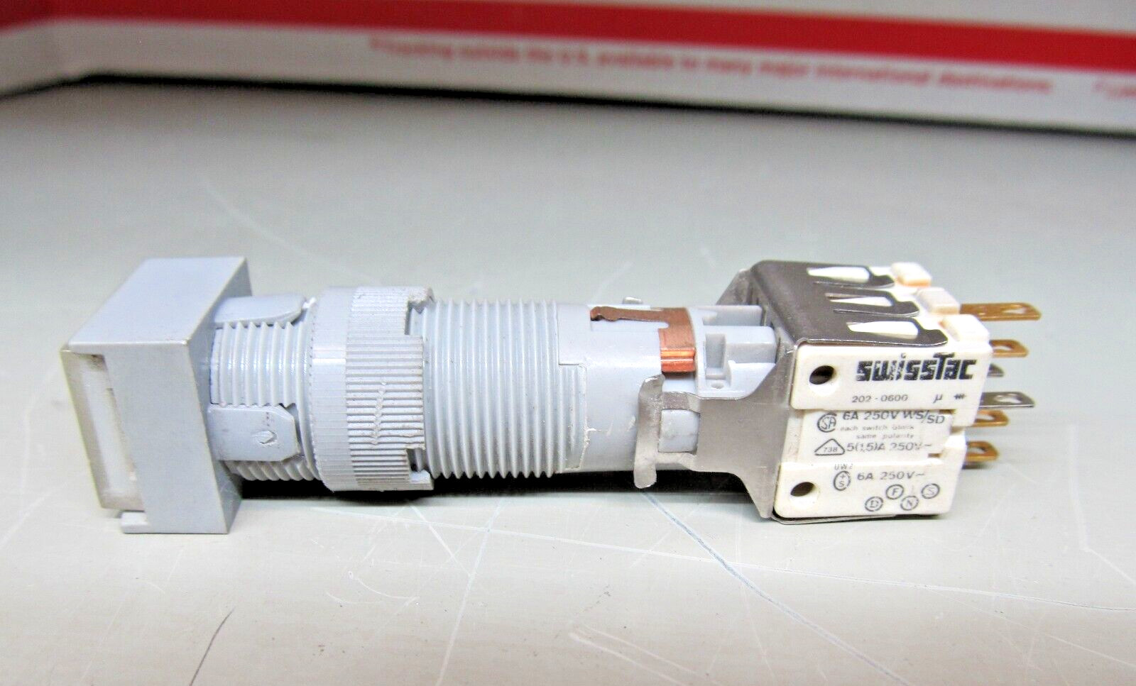 “LOT OF 2” EAO SWISSTAC 202-0600 ILLUMINATED PUSH BUTTONS, 6A 250V