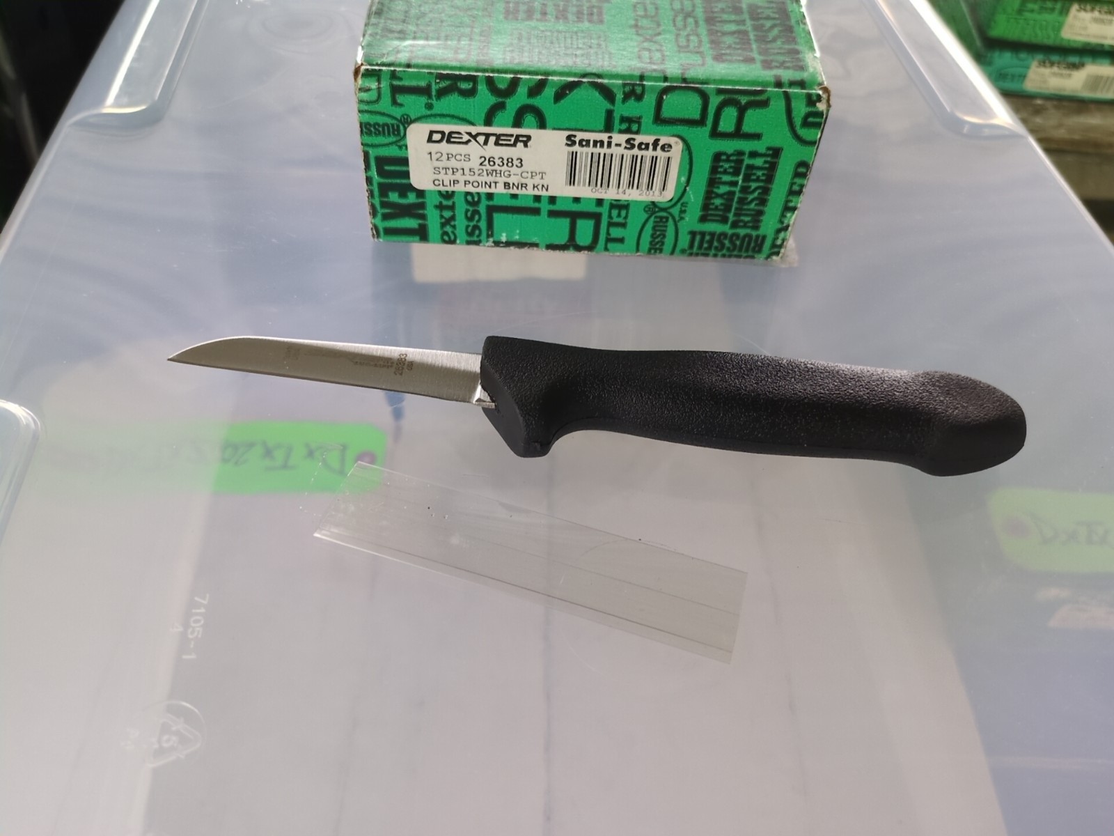 26383 Dexter STP152WHG-CPT Sani-Safe 3.2″ Clip Point BNR Poultry Knife Black