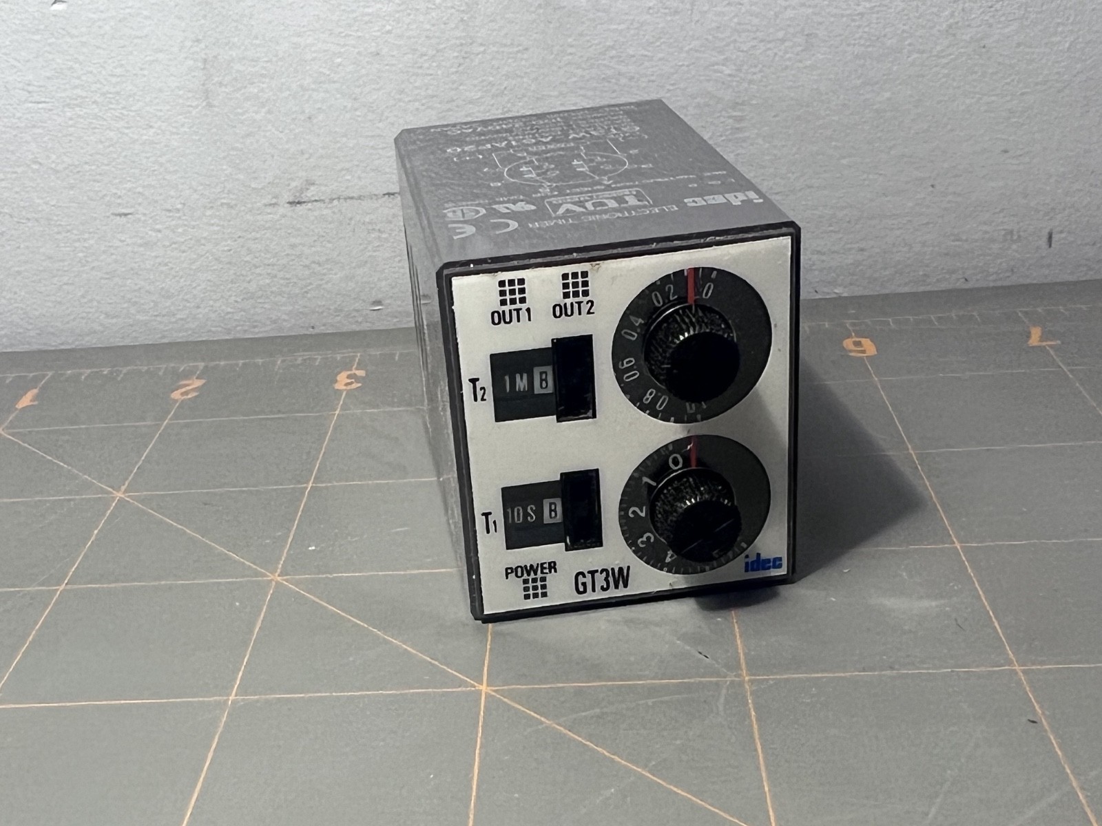 IDEC Electronic Timer 100-240V GT3W-A61AF20 30V DC GT3WA61AF20 120 240 VAC AC