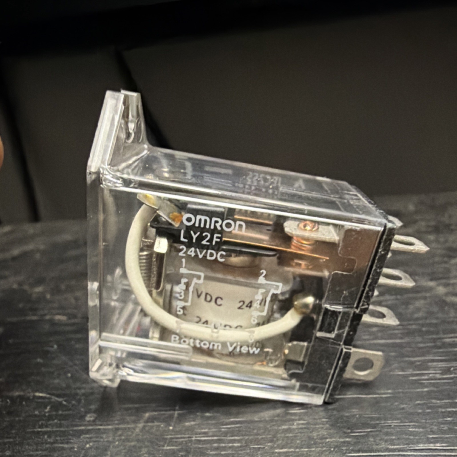 Omron LY2F 24VDC 10A General Purpose Relay 8-Pin Industrial AC/DC