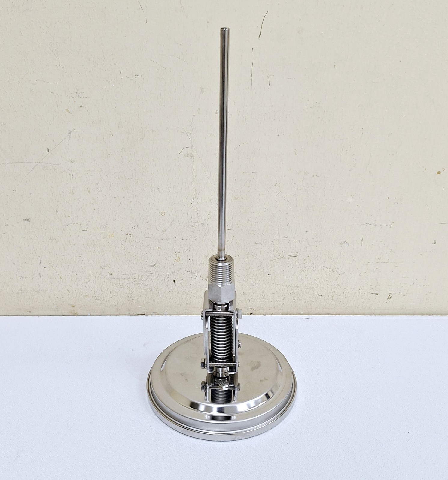 Wika TG53 / 7-1-2IN / 0-550F / 8100MPLT NPT Bimetal Thermometer