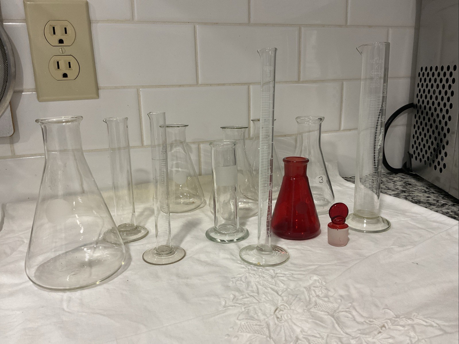 Vintage Chemistry Set, Lab Glassware, Beakers, Flasks, Cylinders 1920’s Pyrex