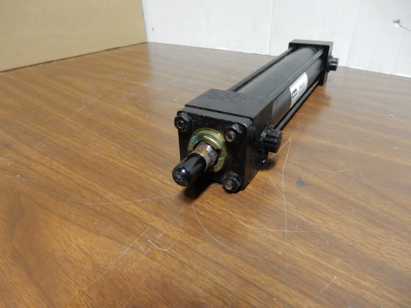 PARKER SERIES 3L 01.50 F3LLU14 7.000 HYDRAULIC CYLINDER NEW