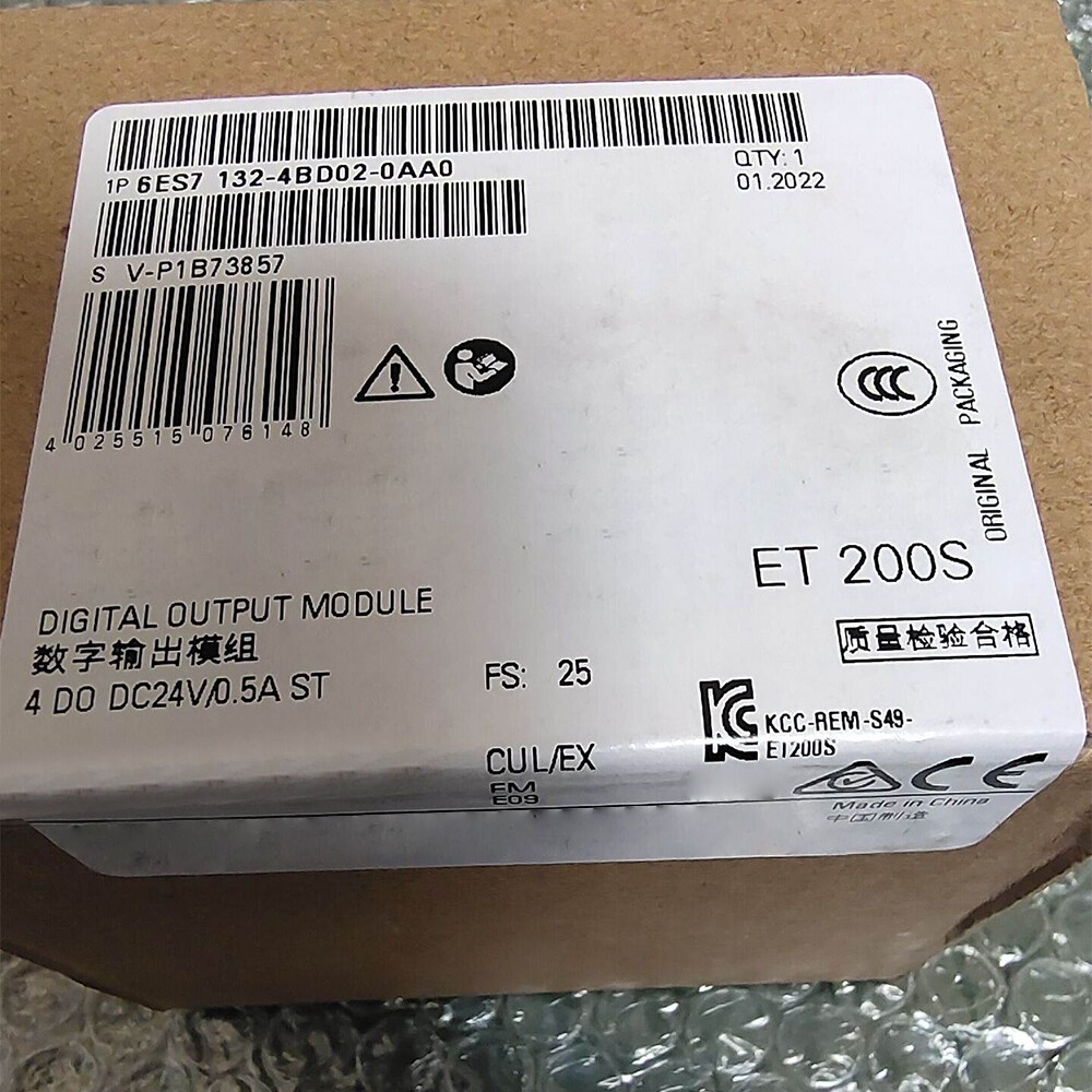 New Siemens 6ES7132-4BD02-0AA0 6ES7 132-4BD02-0AA0 SIMATIC DP5 electronic module
