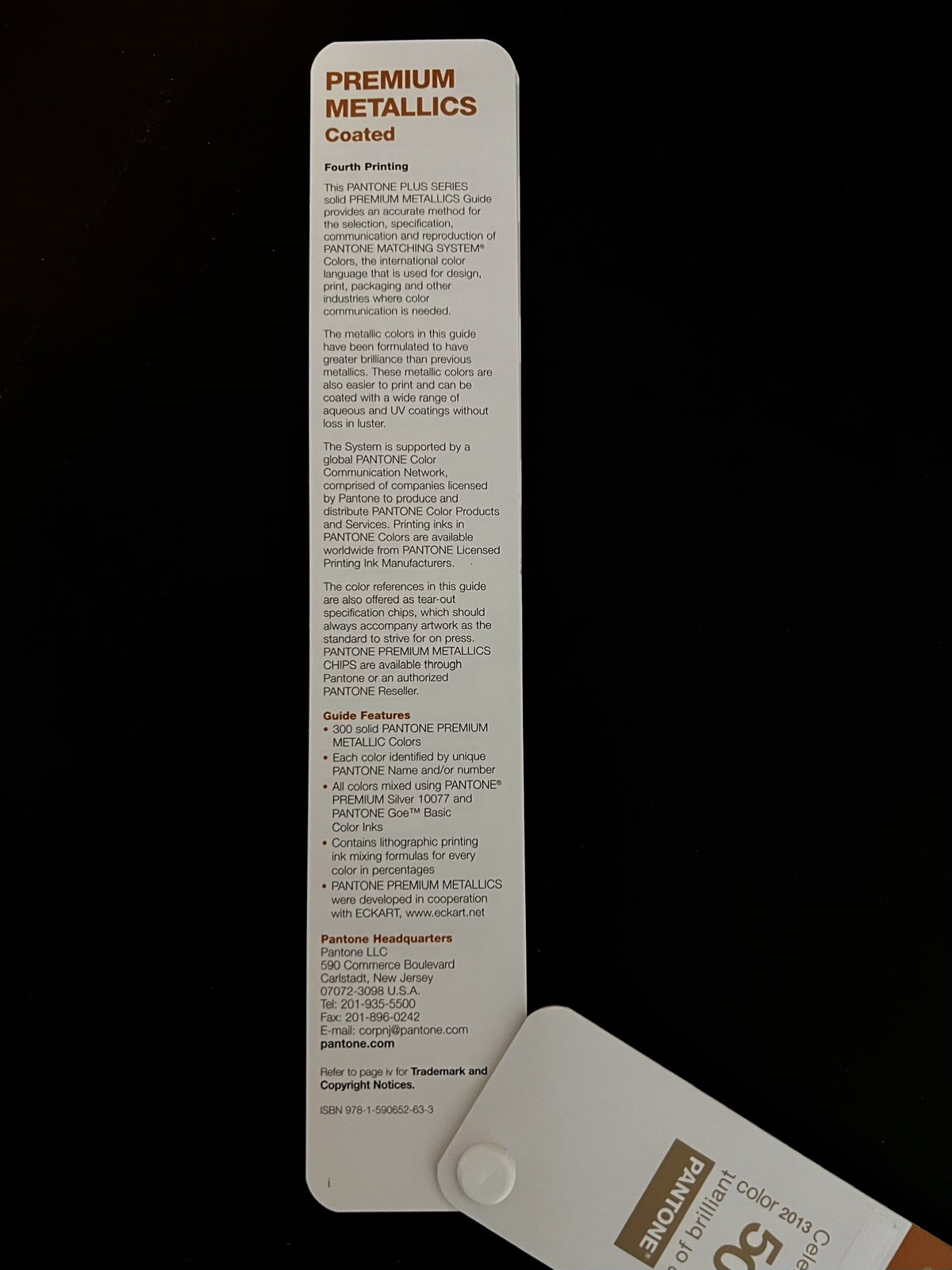 Pantone The Plus Series Premium Metallics Coated Color Guide