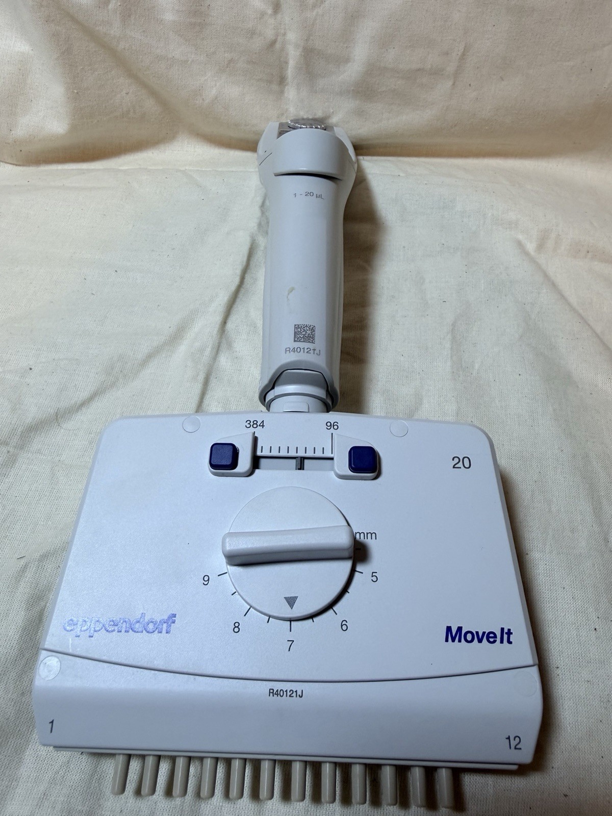 Eppendorf Xplorer Plus Move It Adjustable 12 Multichannel Pipette