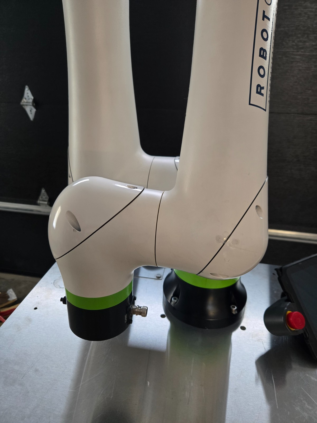 FANUC CRX10iA ROBOT R30iB MINI+ WITH ALL OPTIONS UNLOCKED / LOW HOURS (CRX10iA)