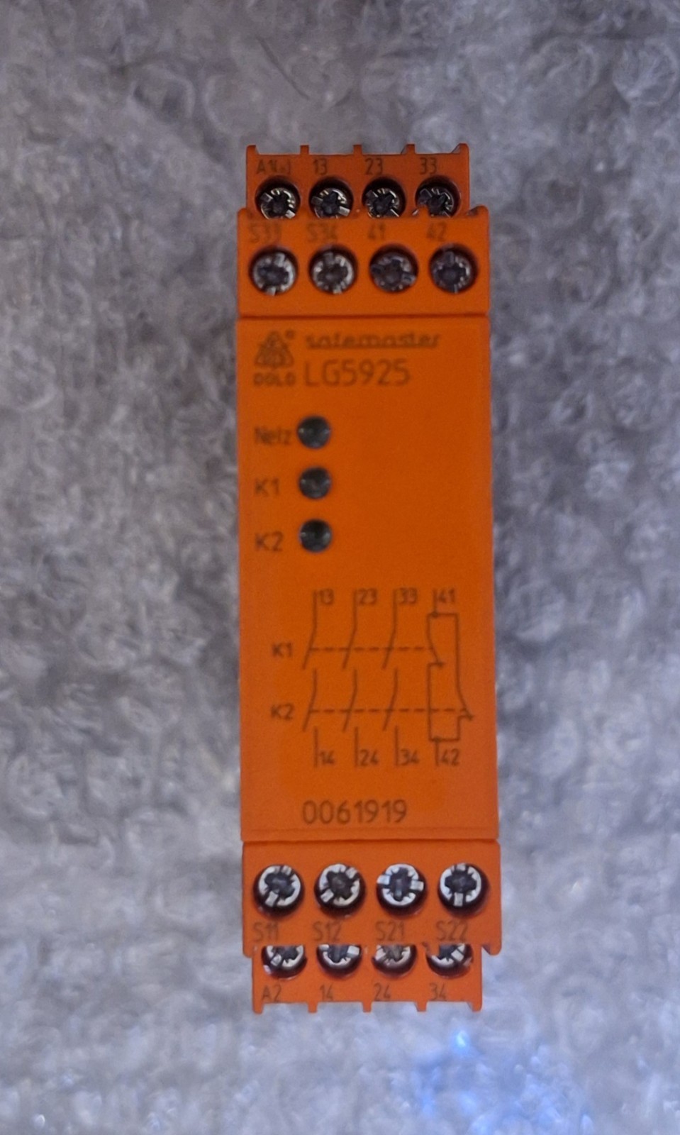 DOLD LG5925-48-900-61 Light Curtain Controller – USA location