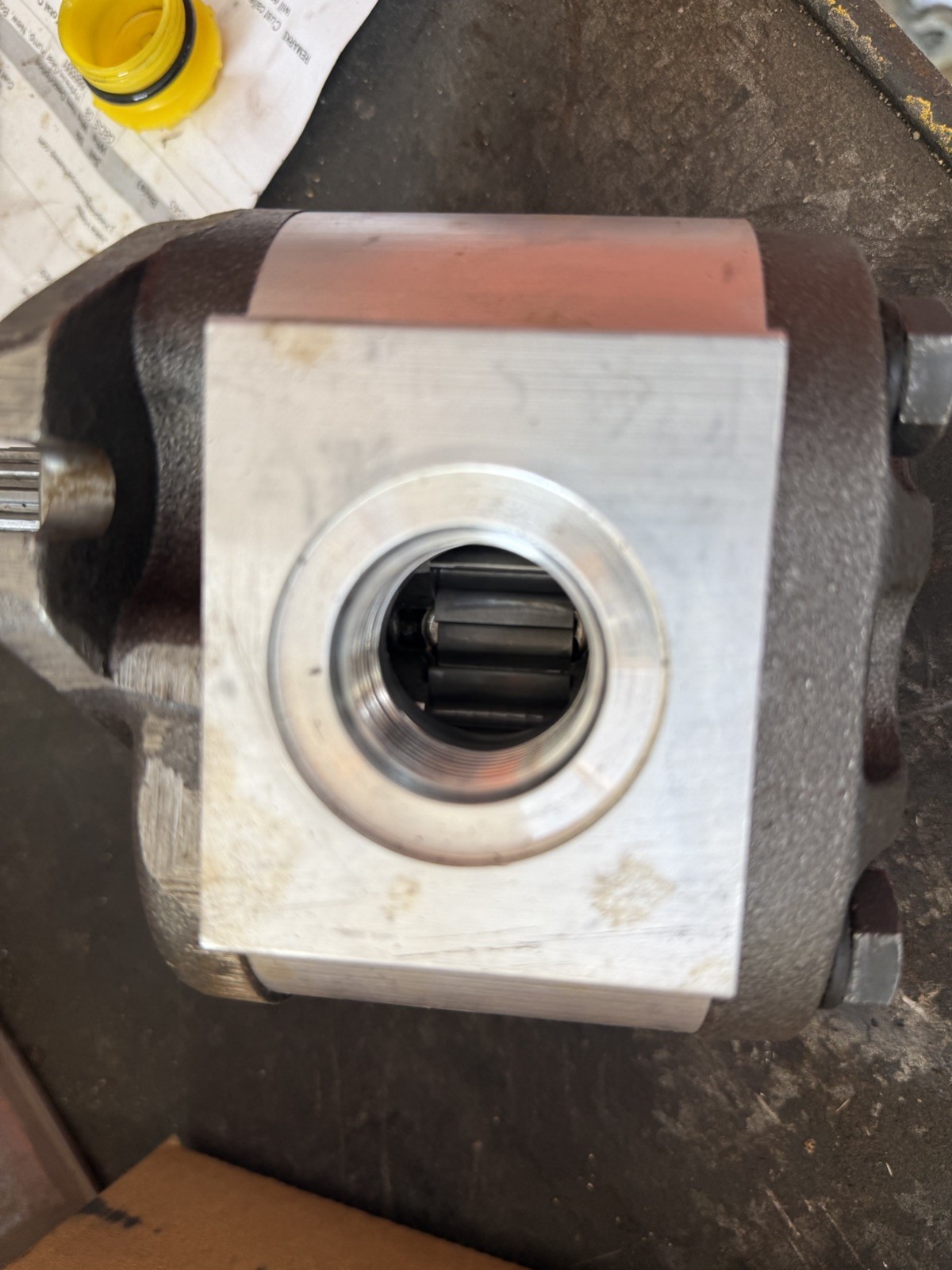 Hydraulic Single Gear Pump fits Bobcat 863 873 6657327 6658124 6665551
