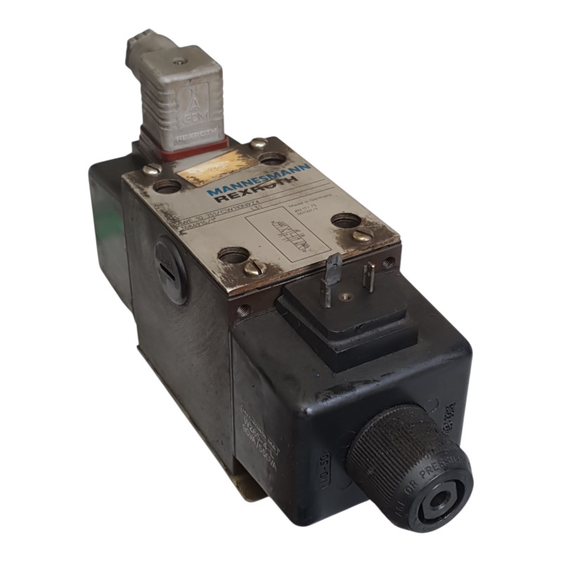 REXROTH 4WE 10 J31/CW110N9Z4 Directional Solenoid Valve + WZ65-4-L 90VA/550VA