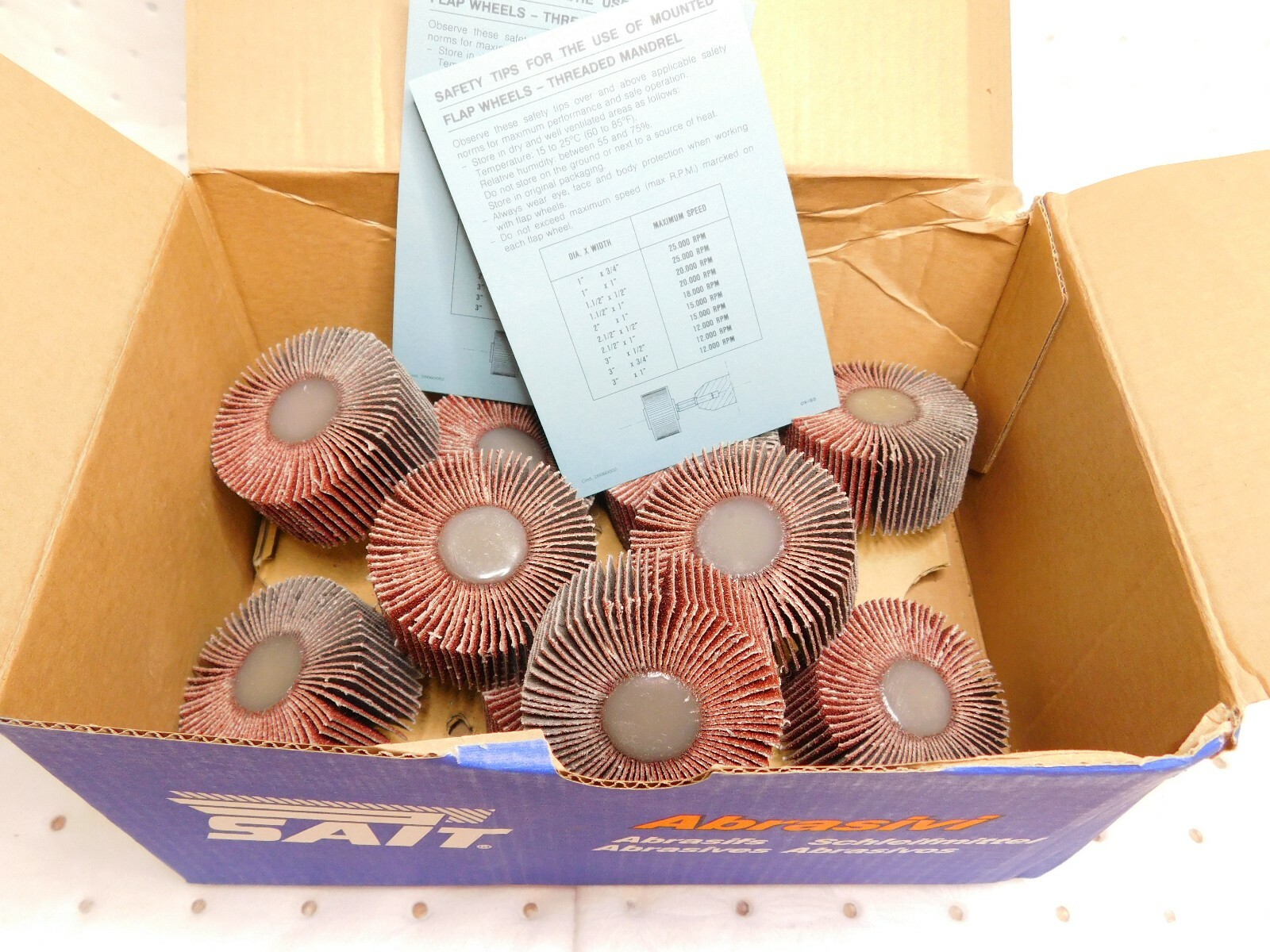 Sait Unmounted Flap Wheel Aluminum Oxide 2″ x 1″ x 1-1/4-20 60 Grit Qty 10 71040