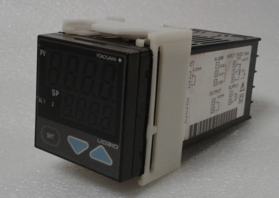 Yokogawa UD310 Manual Setter 100-240VAC 50/60Hz 8VA Max – Missing screws